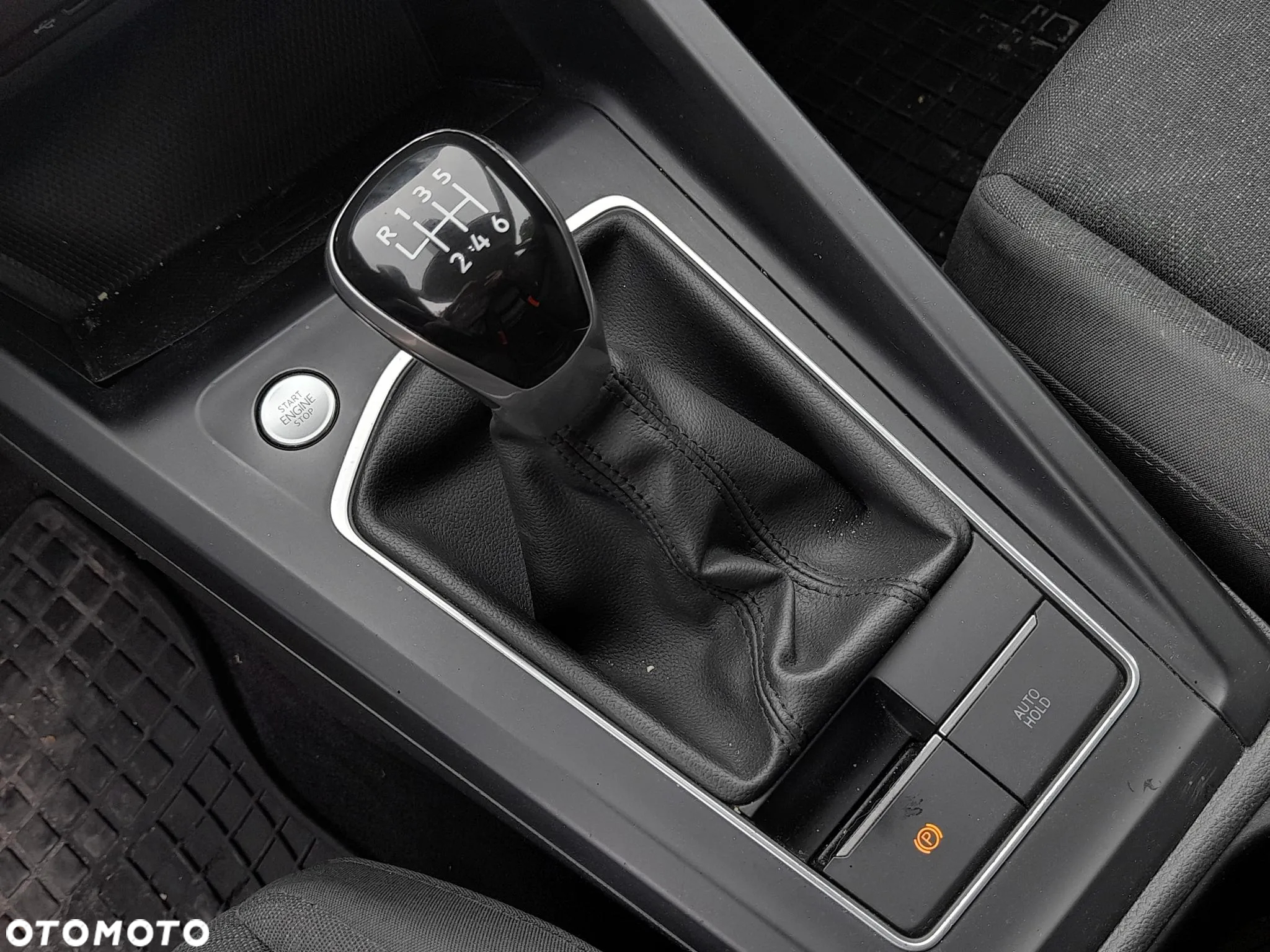 Volkswagen Golf VIII 1.5 TSI EVO Life - 18