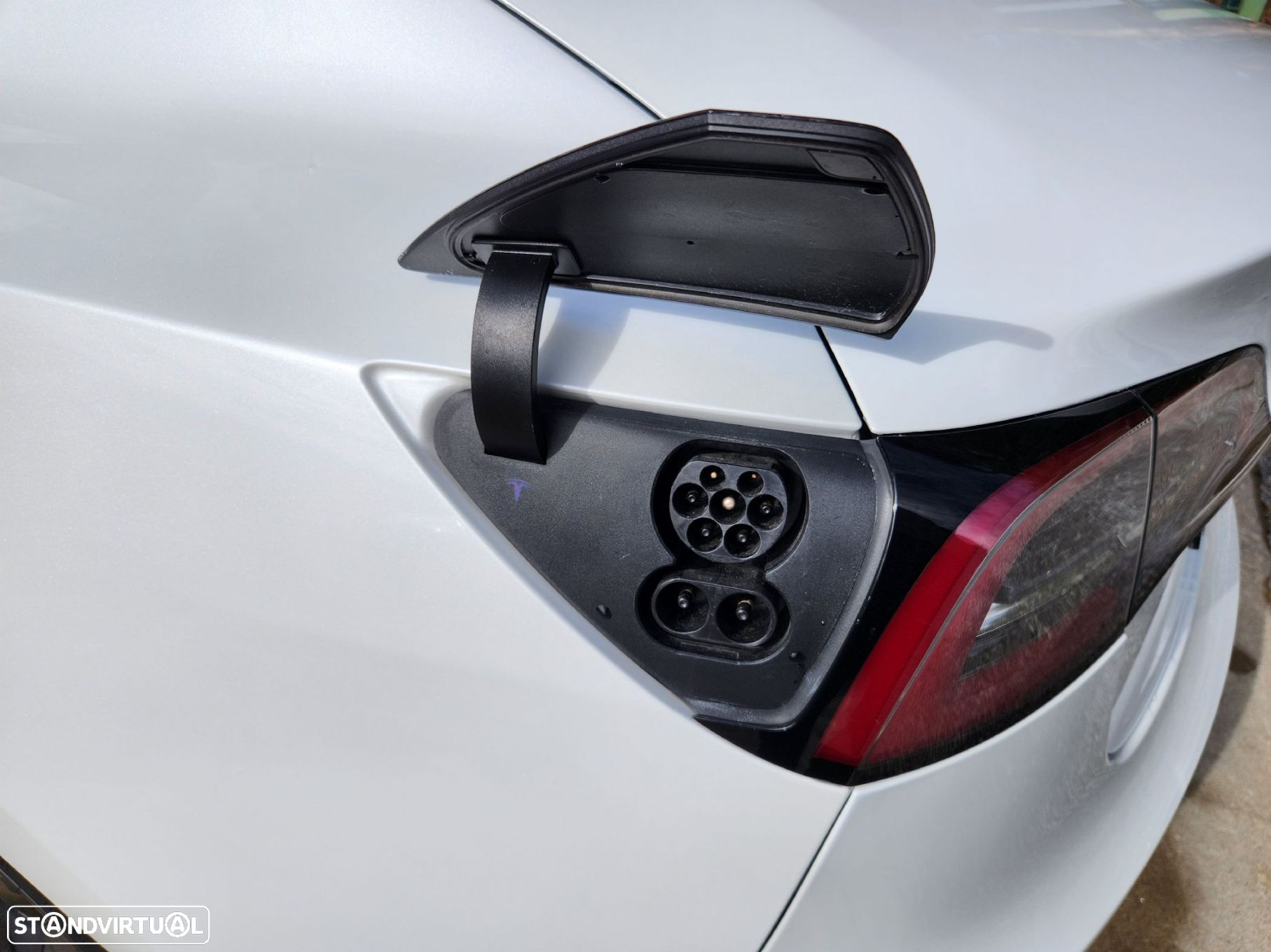 Tesla Model 3 Standard RWD Plus - 20