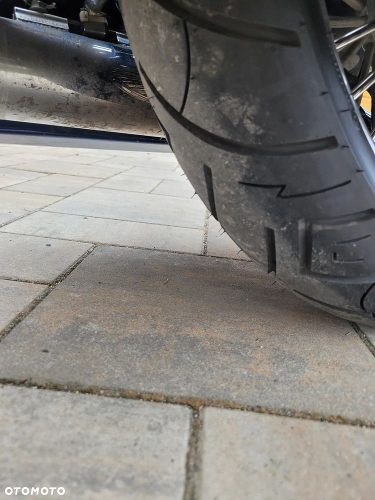 Harley-Davidson Touring Street Glide - 36