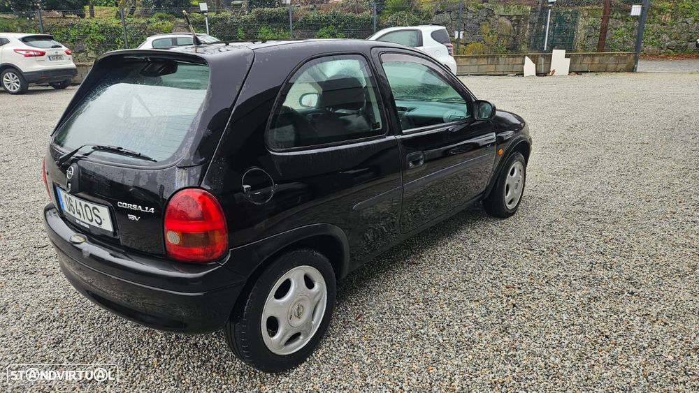 Opel Corsa 1.4 16V Sport - 16