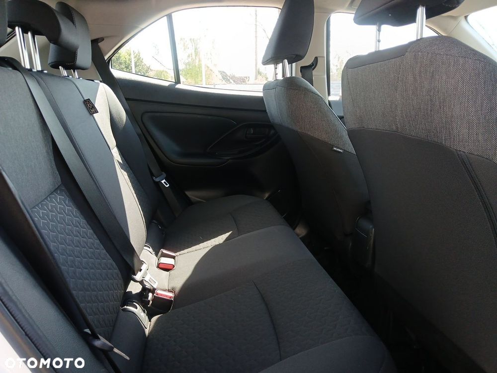 Toyota Yaris Cross Hybrid 1.5 Comfort 4x4 - 11
