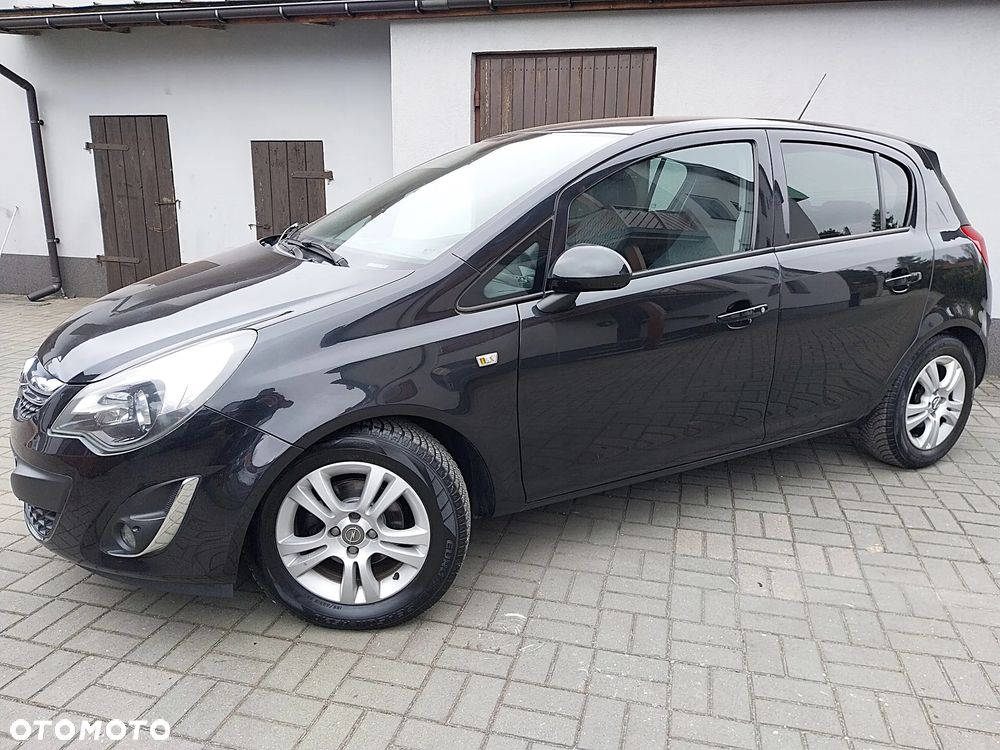 Opel Corsa 1.4 16V Cosmo - 2