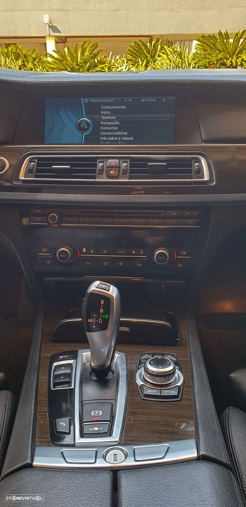 BMW 750 Li - 21