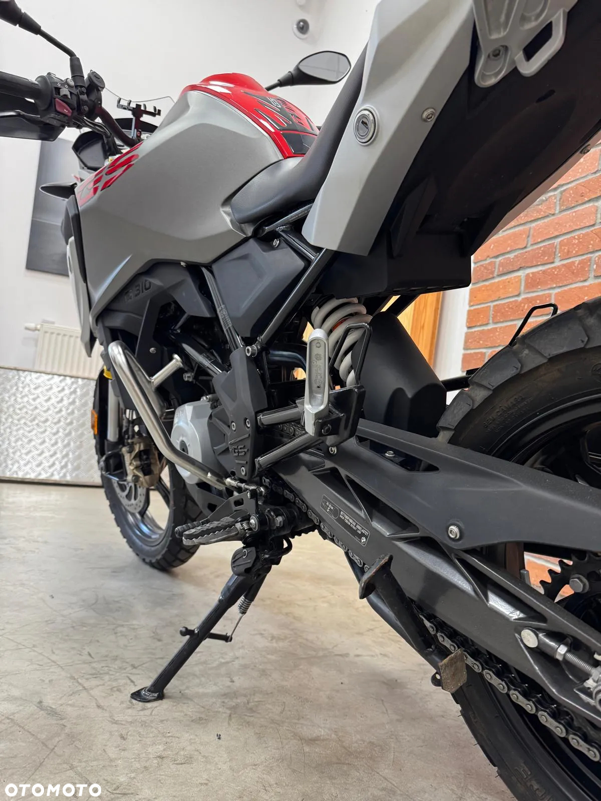BMW G - 17