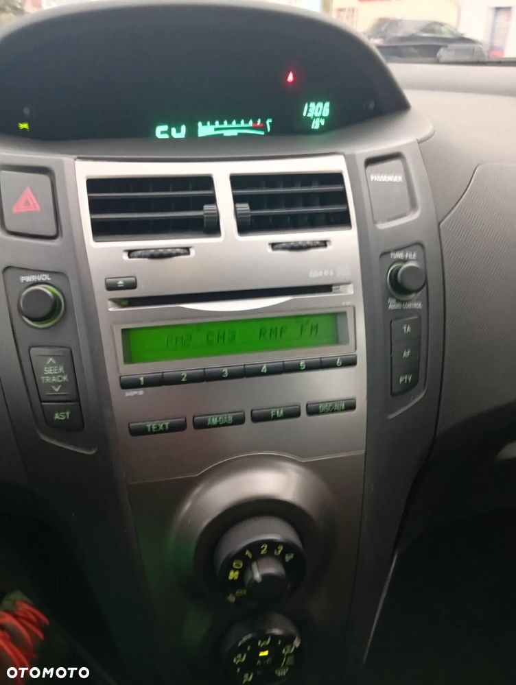 Toyota Yaris 1.33 Luna Start - 10