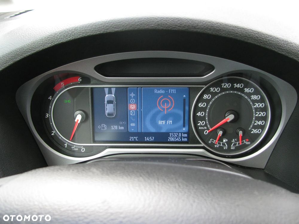 Ford Galaxy 2.0 TDCi Titanium - 23