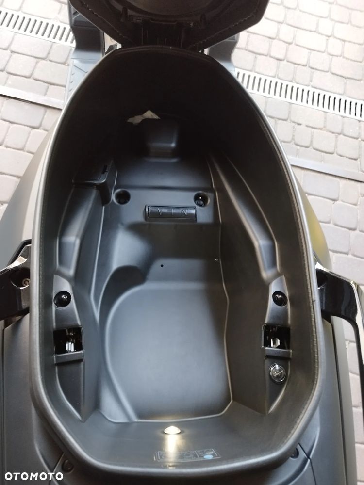 Kymco Downtown - 15