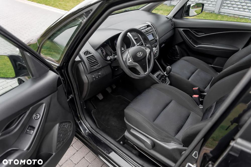 Hyundai ix20 1.4 blue Comfort - 14