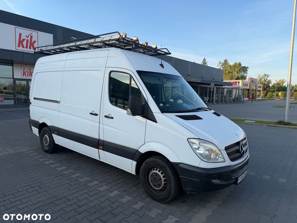 Mercedes-Benz Sprinter - 2