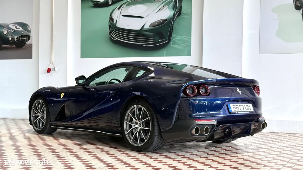 Ferrari 812 Superfast 6.5 V12 - 5