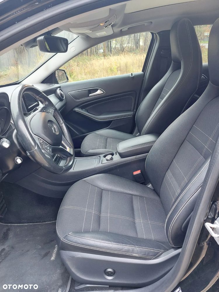 Mercedes-Benz GLA 180 7G-DCT Urban - 7