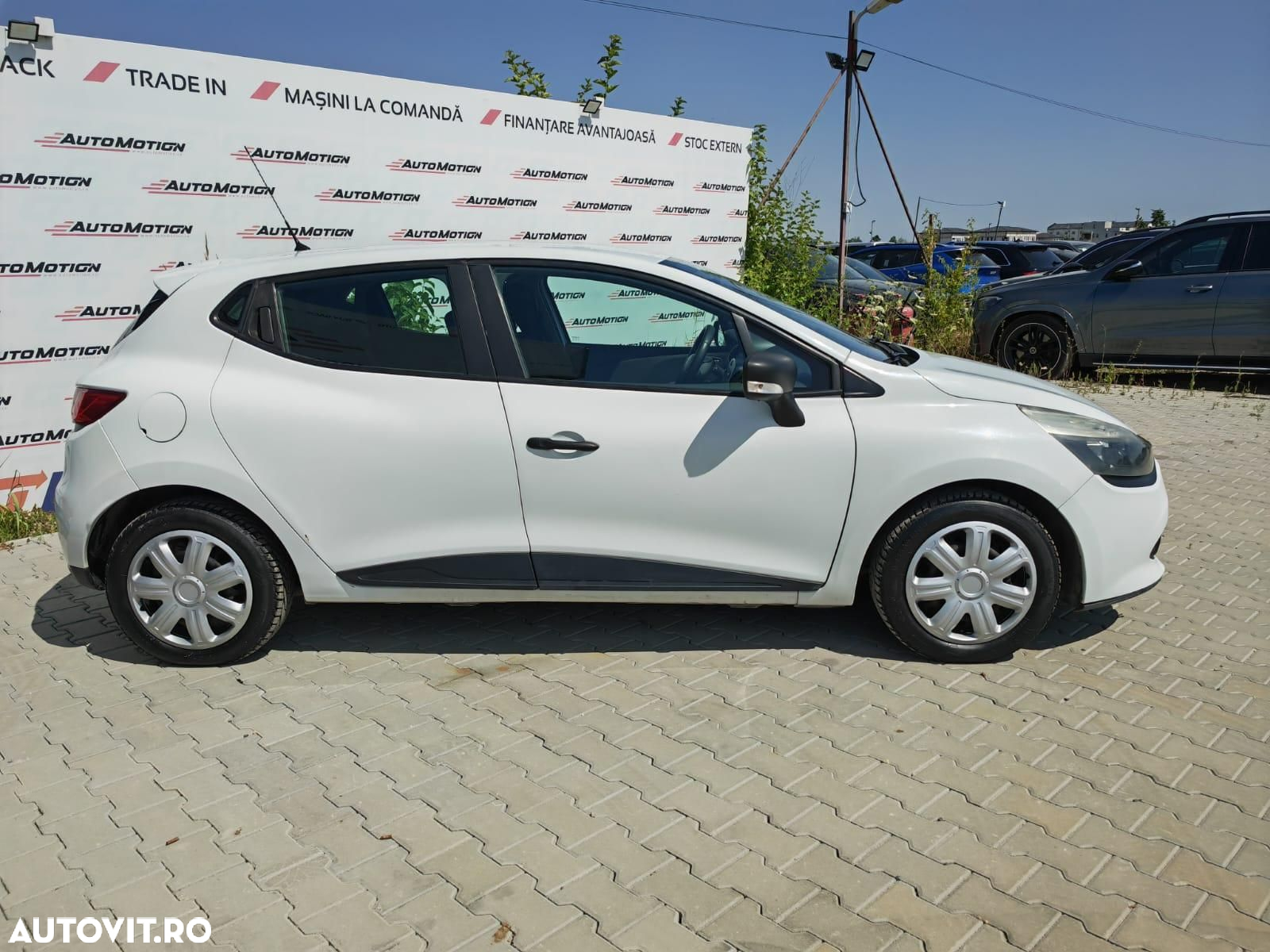 Renault Clio - 7