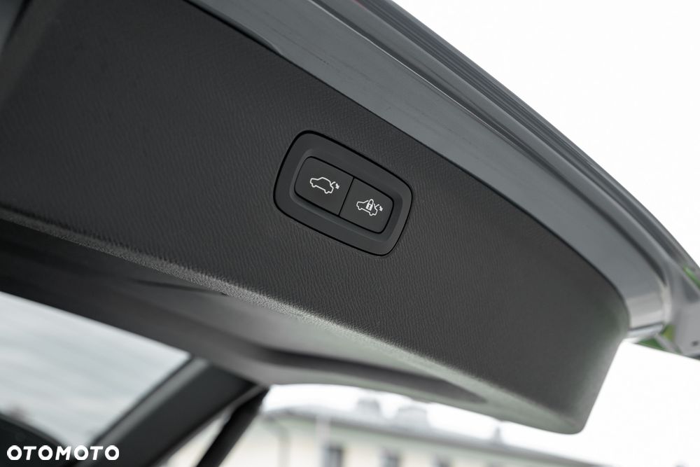 Volvo XC 90 B5 D AWD Ultimate Bright - 16
