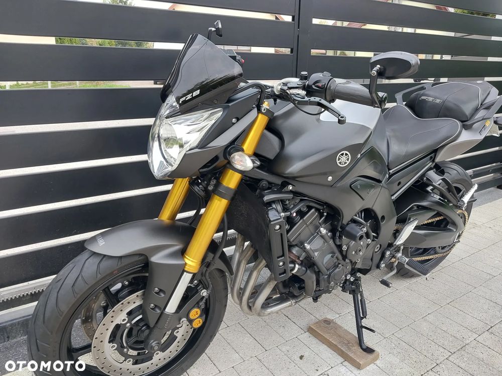 Yamaha FZ8 - 3