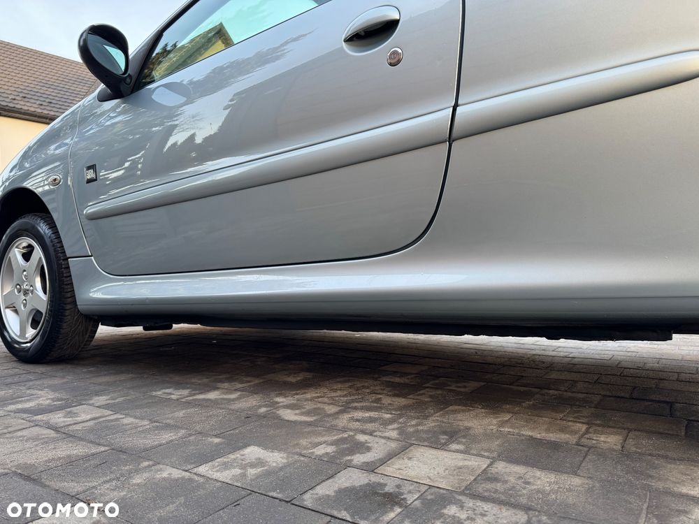 Peugeot 206 - 12