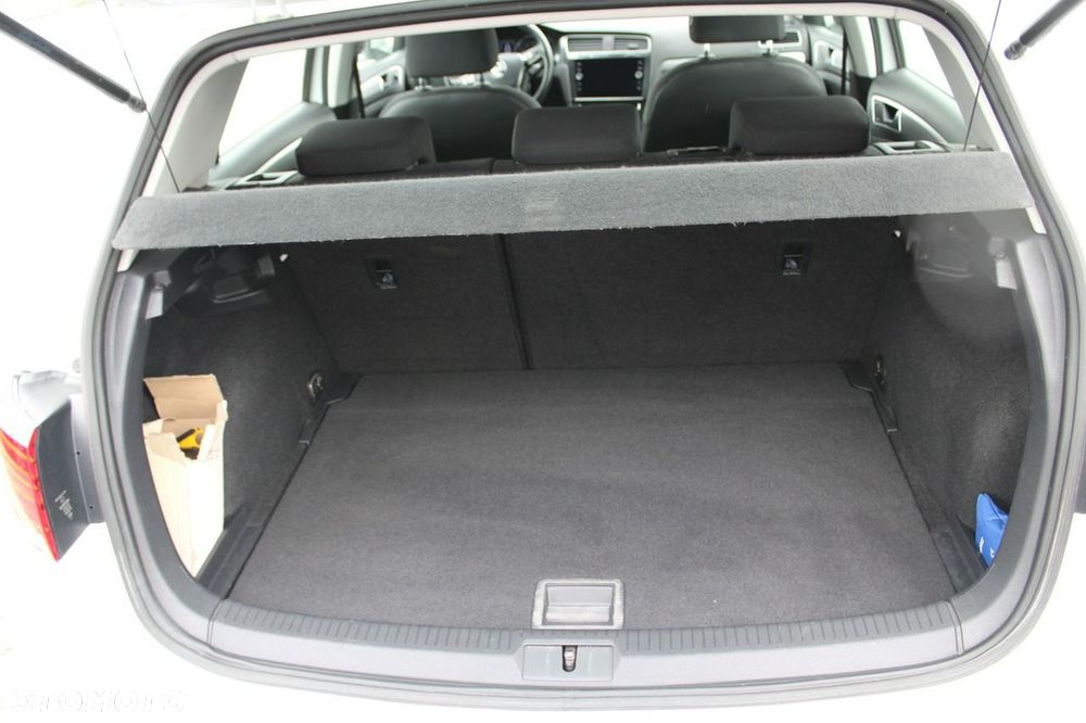 Volkswagen Golf - 13