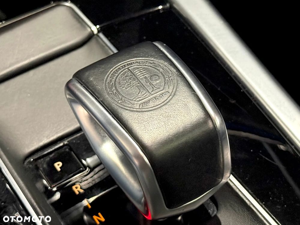 Mercedes-Benz Klasa E - 33