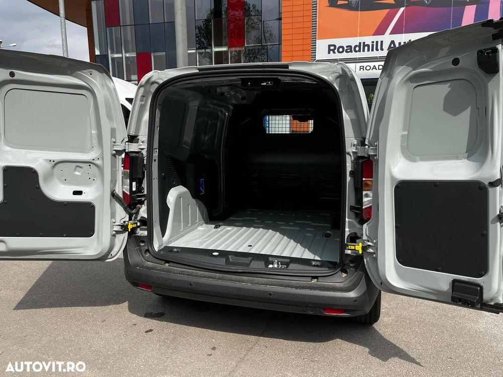 Ford Courier Van - 11