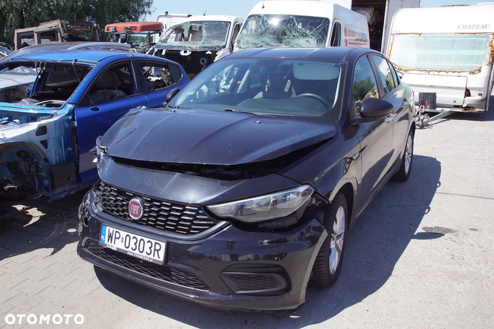 Auto na części - Fiat Tipo II 1.4 T-Jet 120 KM 940B7000 C635 718/A 2018R Silnik Skrzynia Drzwi Błotnik Lampa Lusterko Klamka Szyba Deska Kokpit Sterownik Moduł Czujnik Licznik Wyświetlacz Panel Kierownica - 1