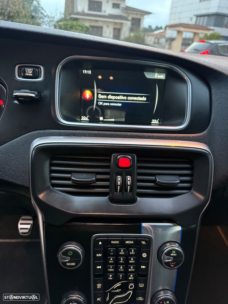 Volvo V40 D2 R Design - 35