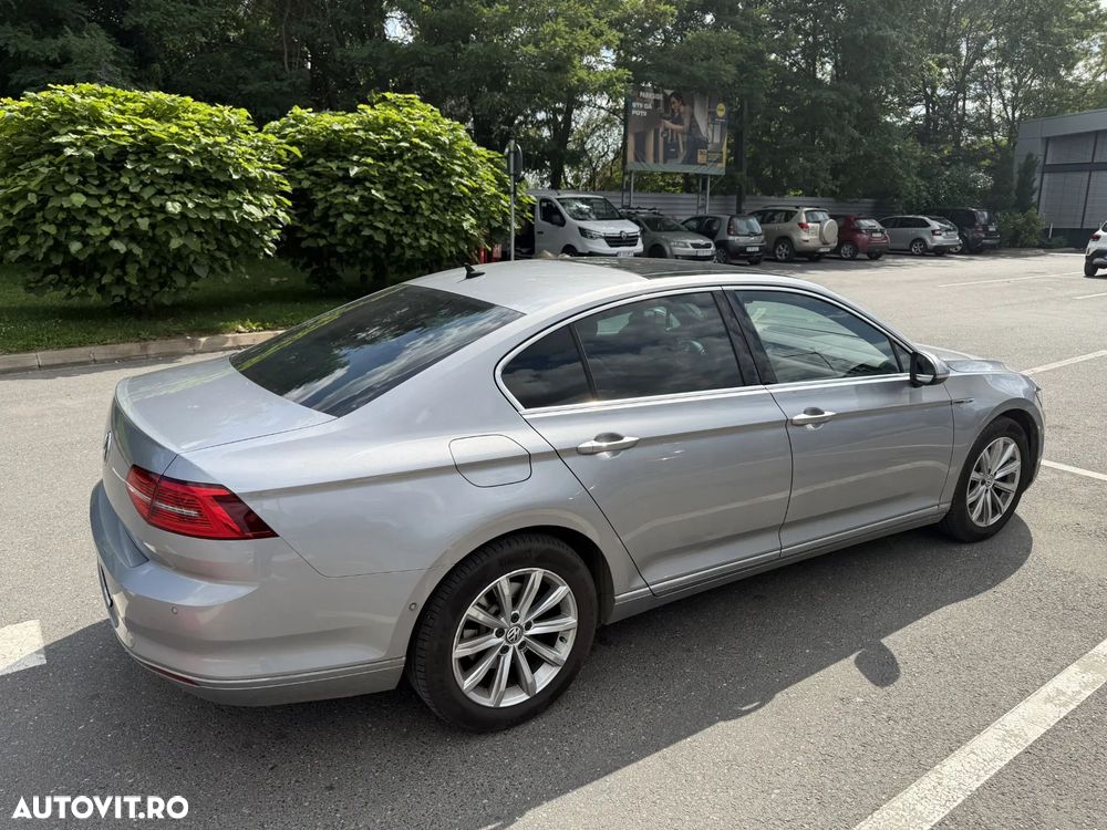 Volkswagen Passat 2.0 TDI DSG 4Motion Highline - 7