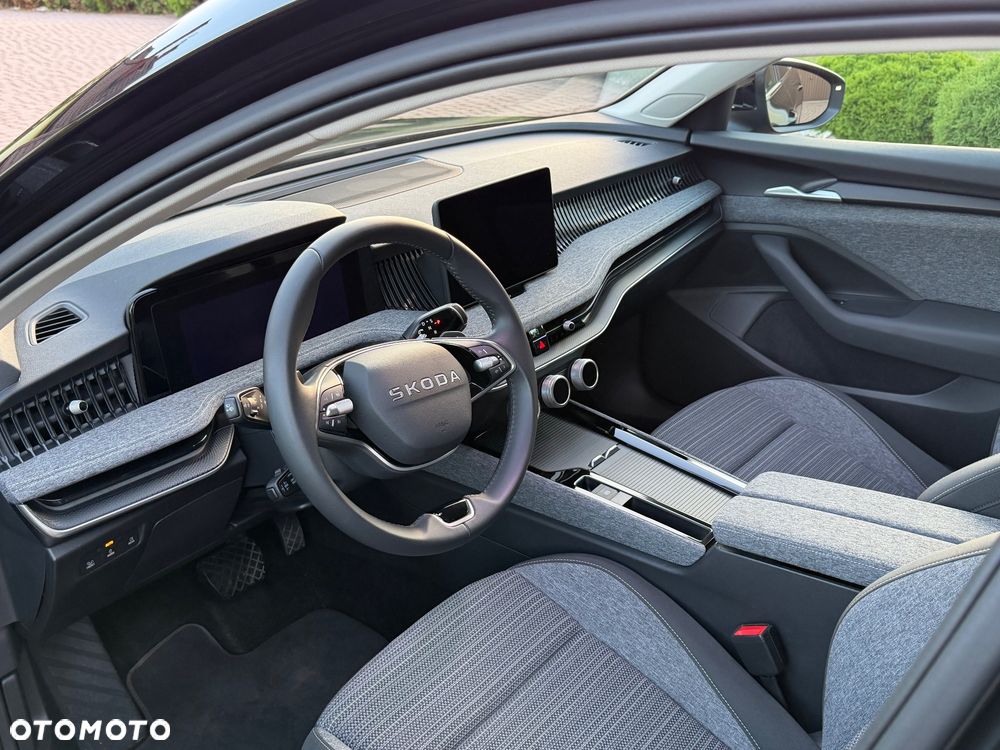 Skoda Superb 1.5 TSI mHEV Selection DSG - 11