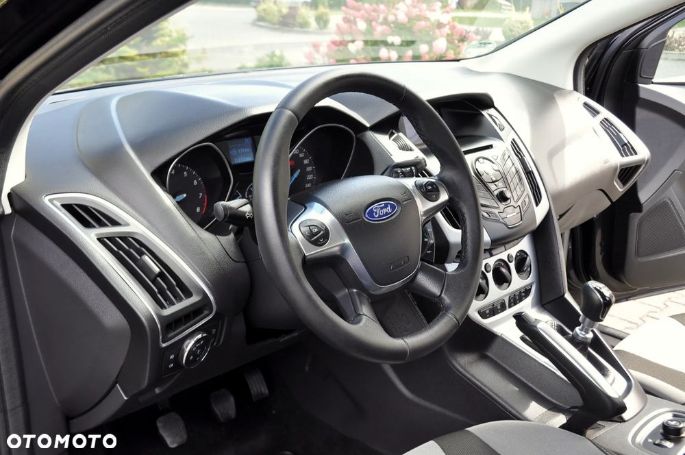 Ford Focus 1.6 EcoBoost Titanium - 22