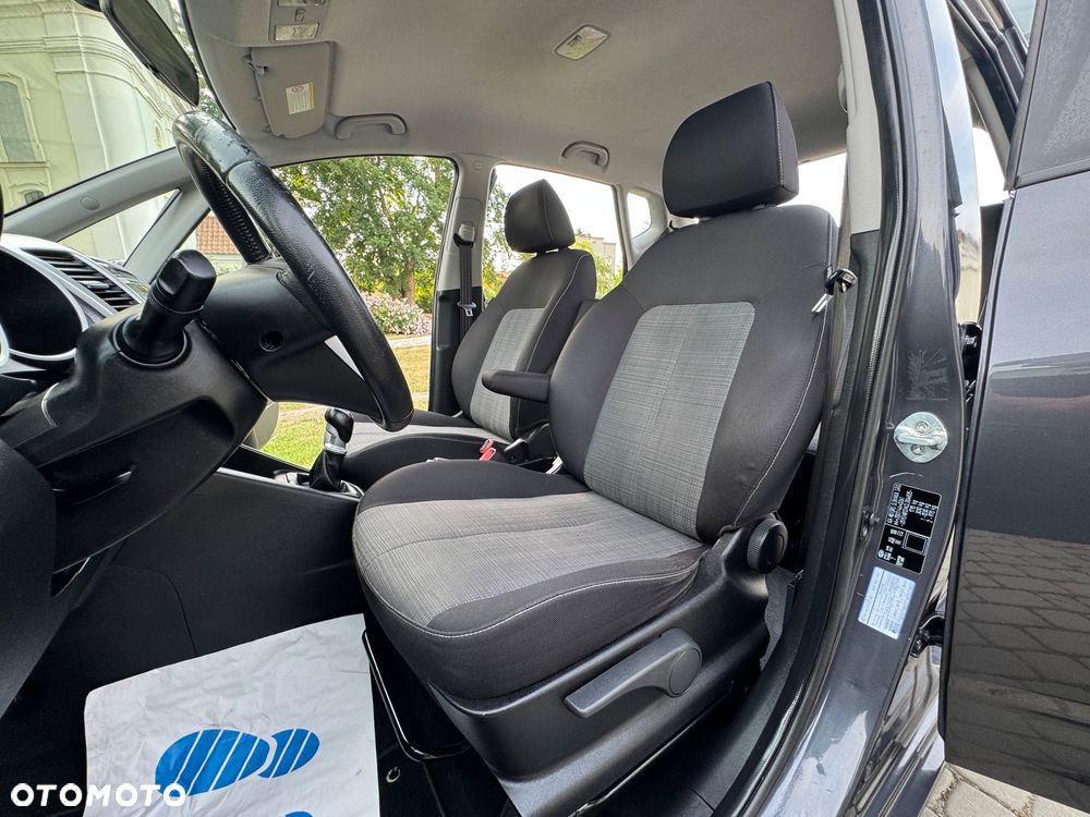 Kia Venga - 23