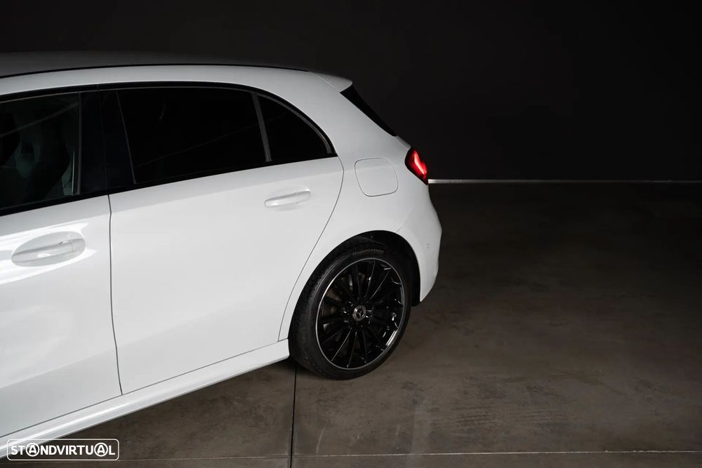 Mercedes-Benz A 250 e AMG Line - 11