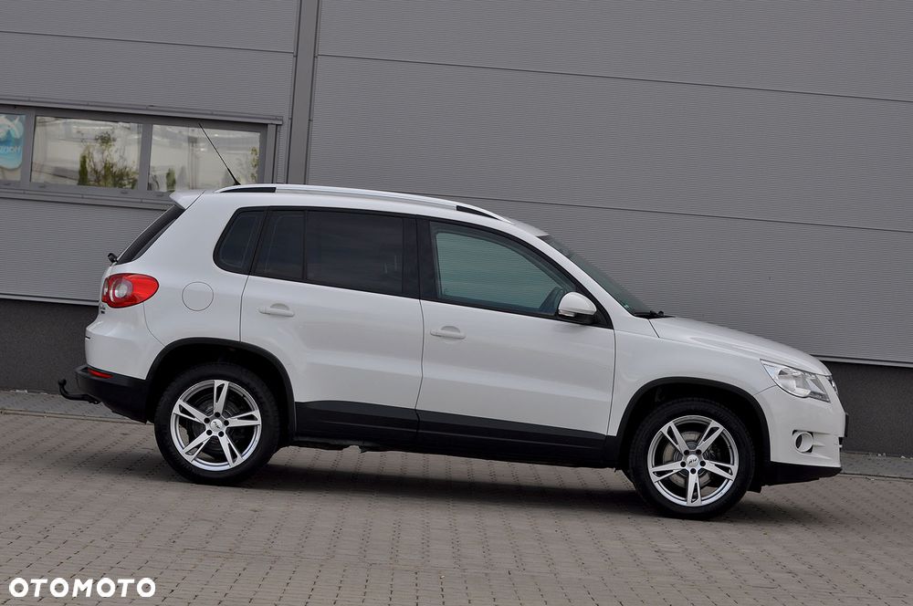 Volkswagen Tiguan 2.0 TDI DPF BlueMotion Technology Sport & Style - 33