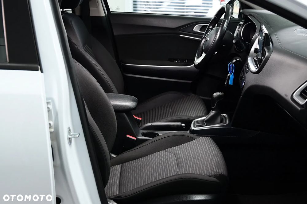 Kia Ceed 1.6 CRDi XL - 22