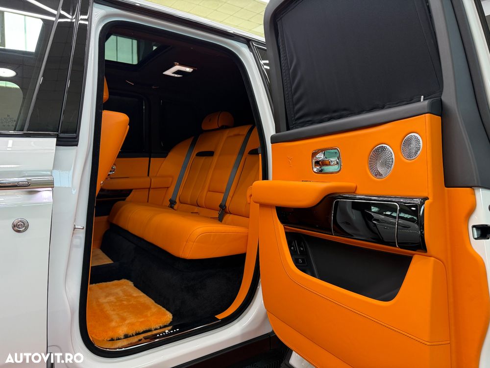 Rolls-Royce Cullinan - 24