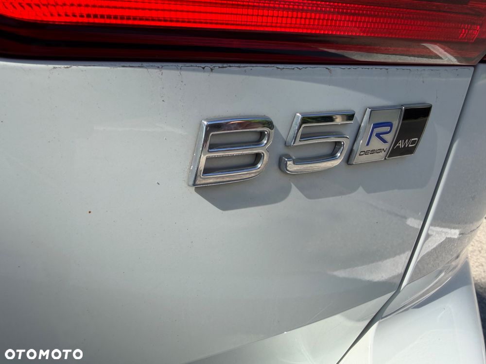 Volvo XC 60 D5 SCR AWD R-Design - 12