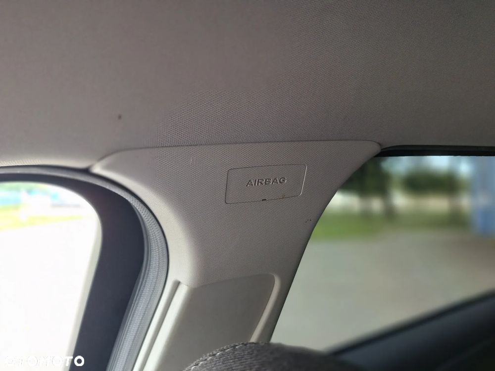 Ford Mondeo 2.0 TDCi Ambiente - 31