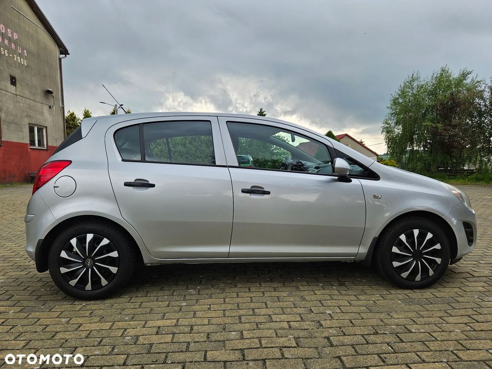 Opel Corsa 1.2 16V Essentia - 6
