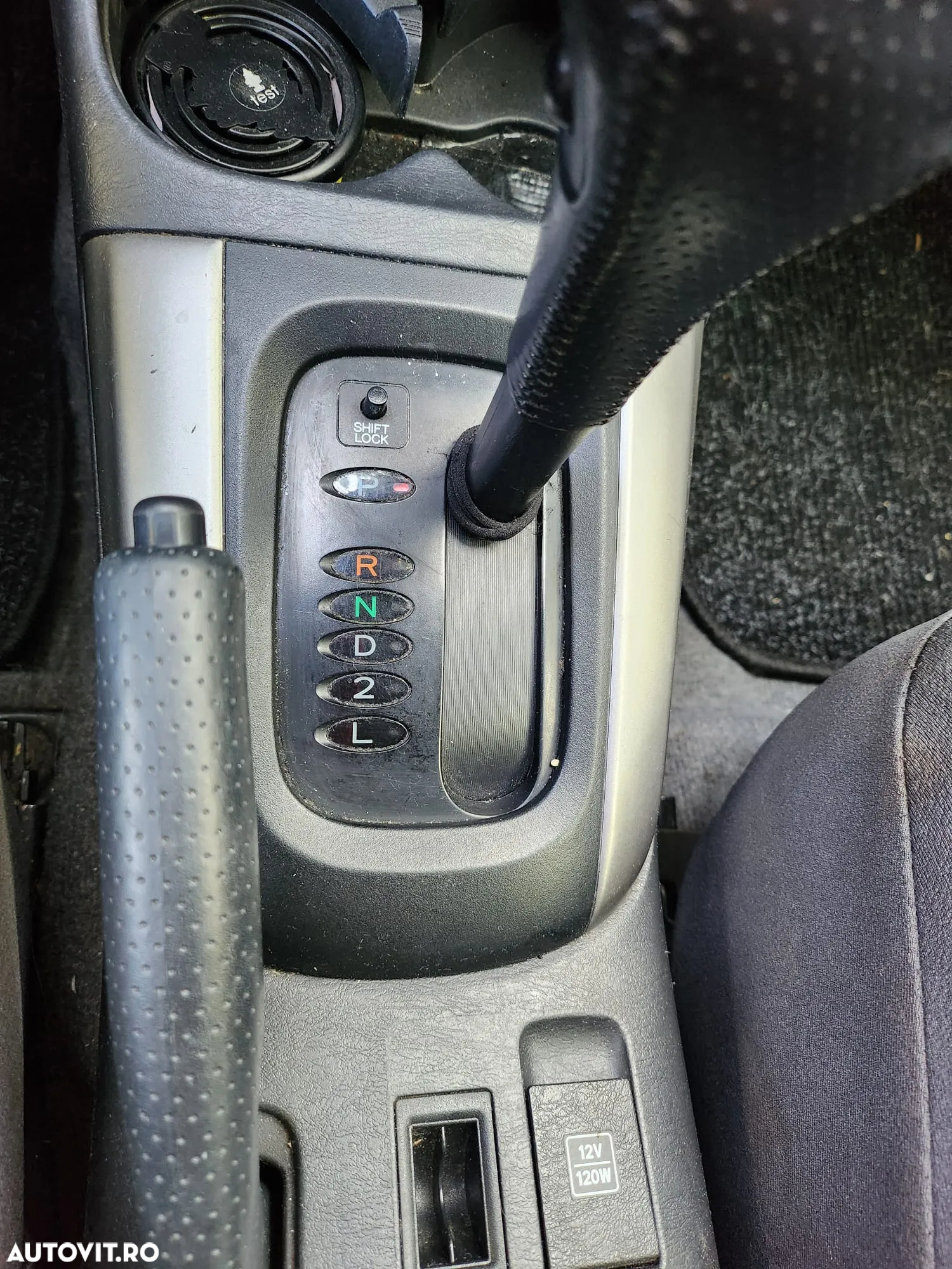 Toyota RAV4 - 6