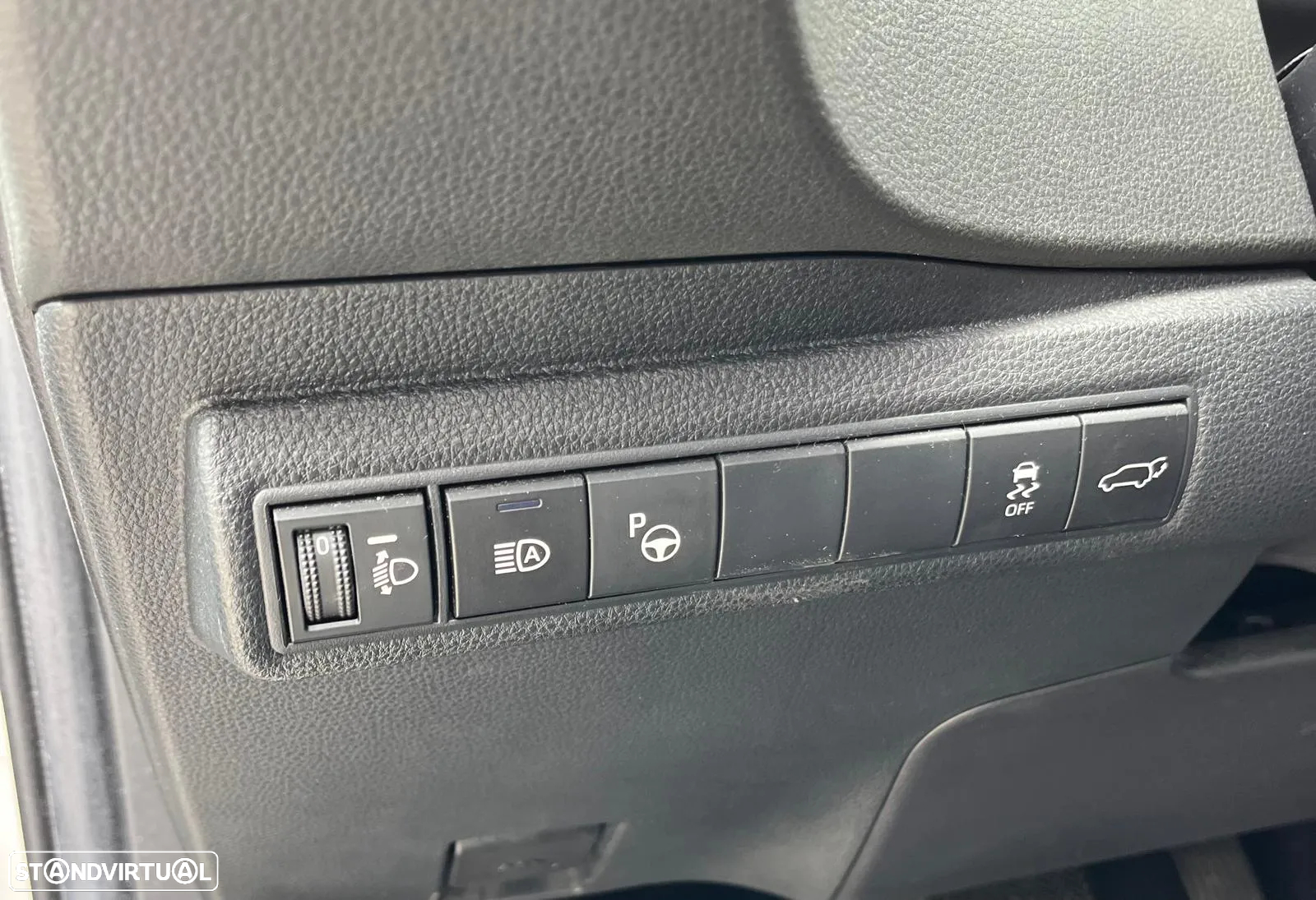Toyota Corolla Touring Sports 2.0 Hybrid Luxury Black - 11