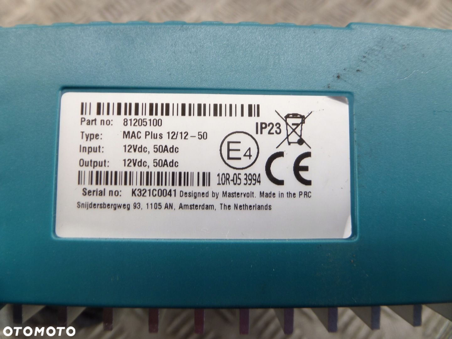 MASTERVOLT Booster do ładowania Mac Plus 12/12-50 - wytrzymała ładowarka - 4