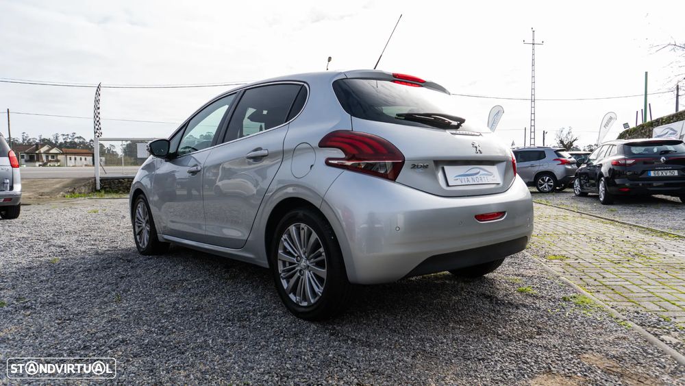 Peugeot 208 PureTech 82 Start & Stop Allure - 6