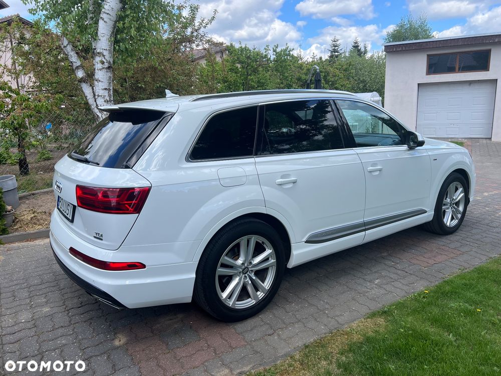 Audi Q7 - 10