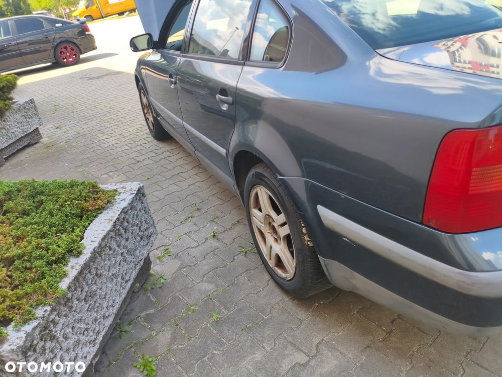 Volkswagen Passat - 5