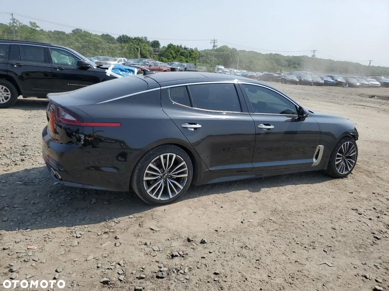 Kia Stinger - 4