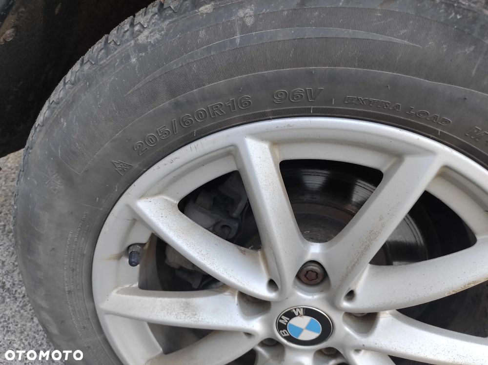 BMW Seria 2 218d - 31