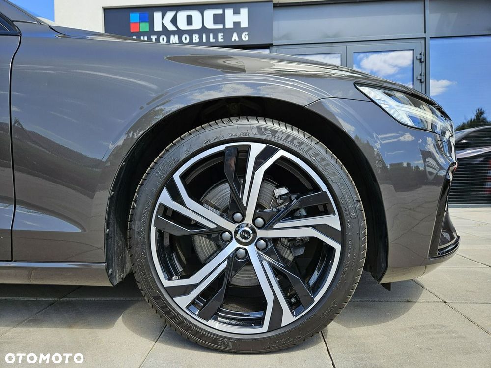 Volvo V60 B4 B DKG Ultra Dark - 7