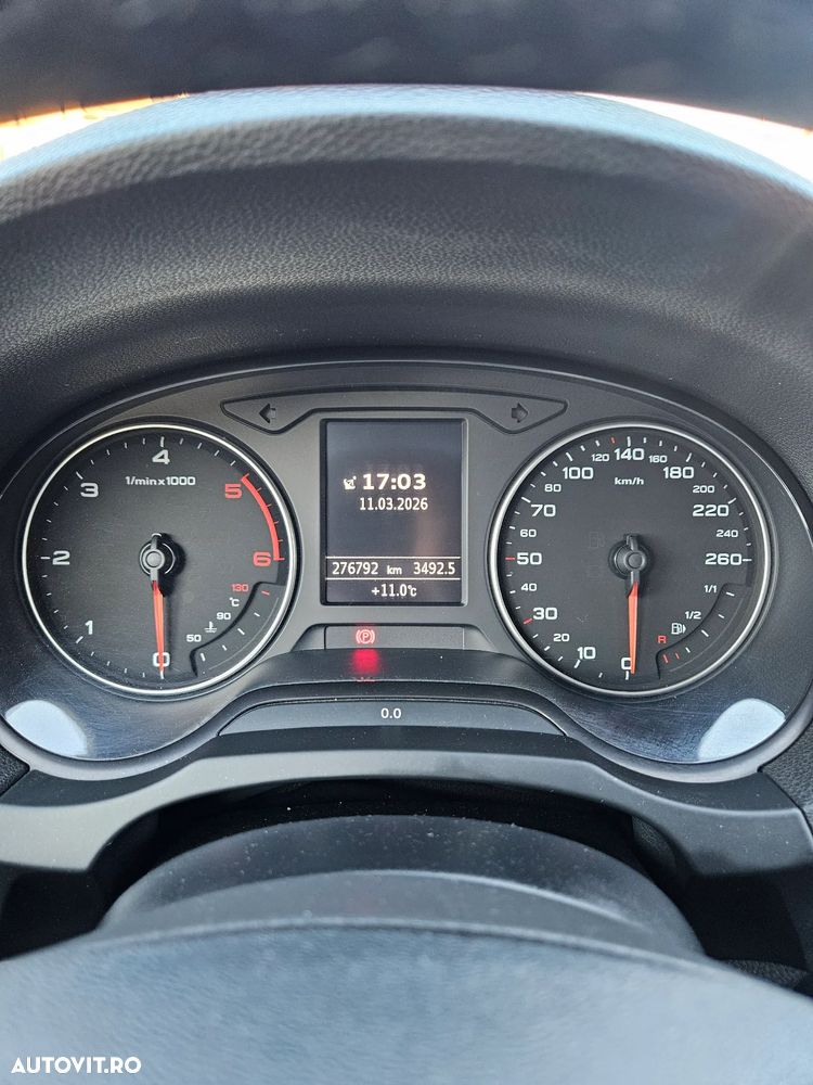 Audi A3 1.6 TDI ack sport - 9