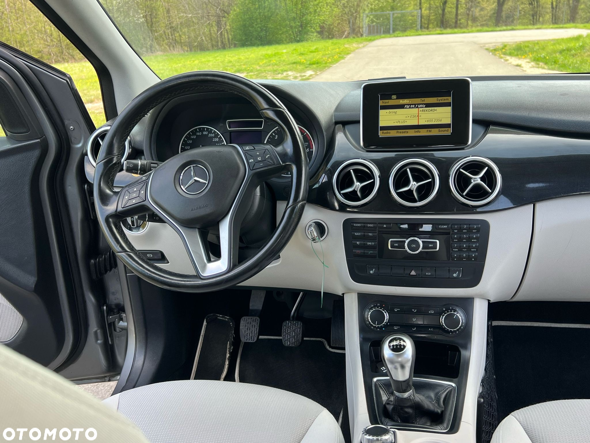 Mercedes-Benz Klasa B 180 CDI - 32