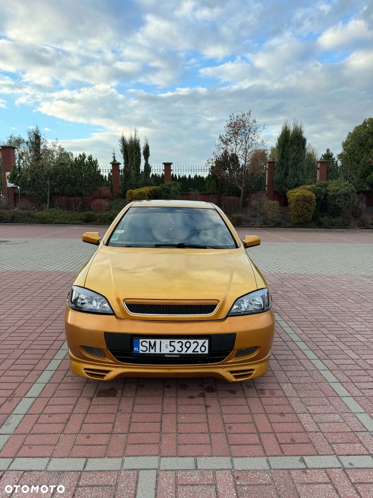 Opel Astra 2000 photo 2