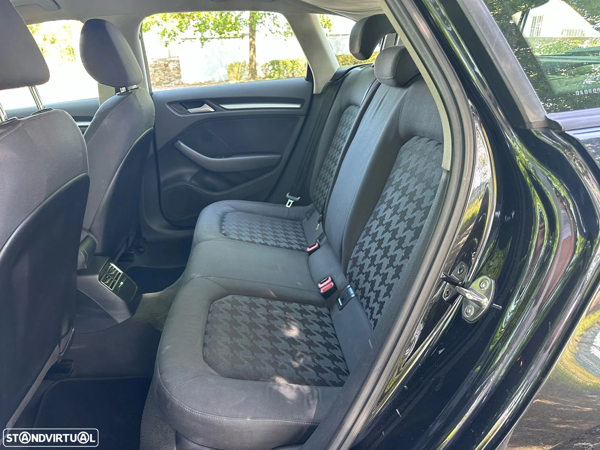 Audi A3 Sportback 1.6 TDI Attraction Business Line S-Tronic - 21