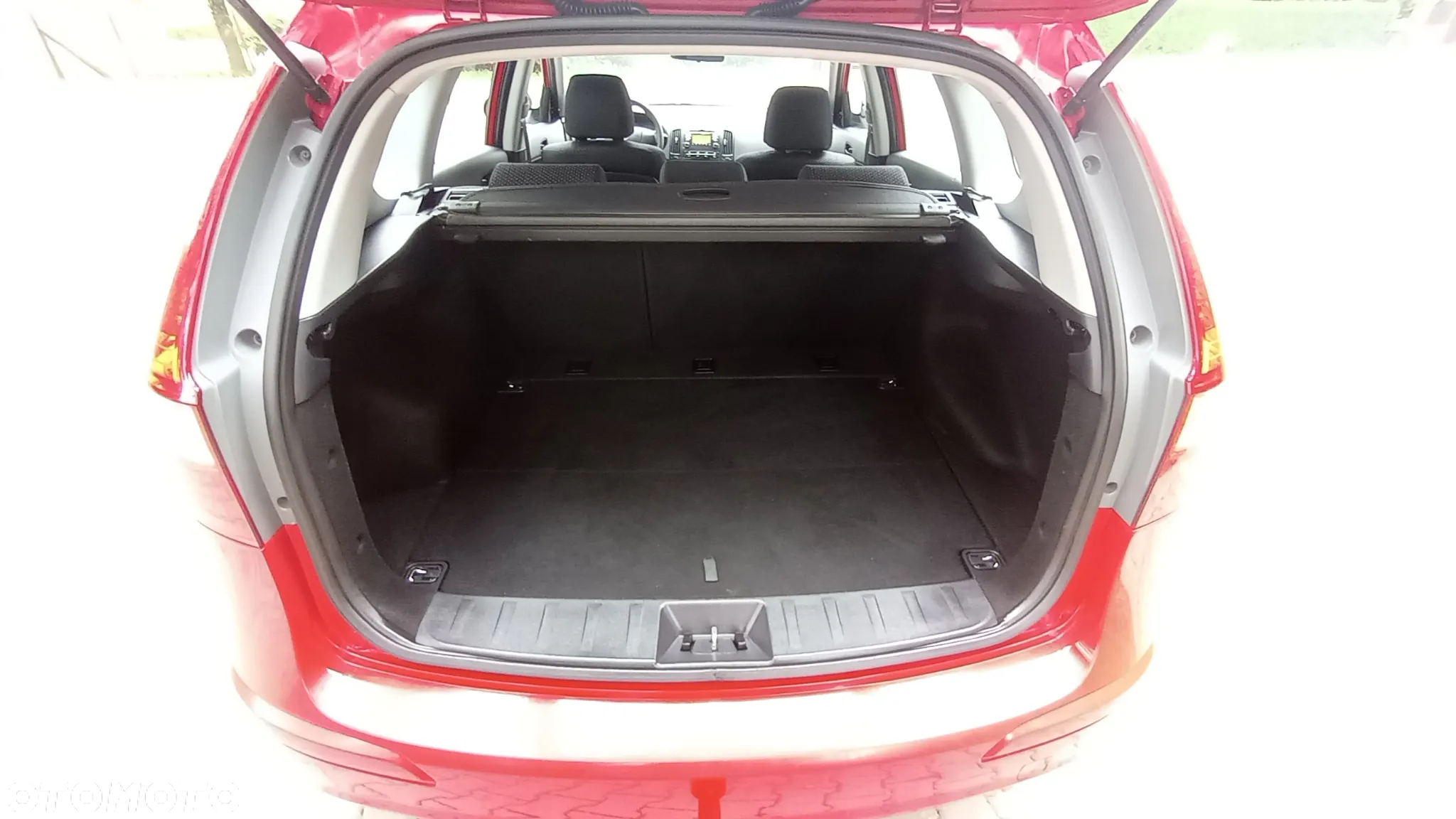 Hyundai i30 1.6 CRDi Comfort World Cup - 16