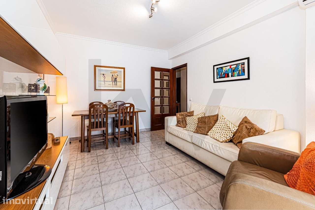 Apartamento C/ Varandas + Arrecadação + Lugar de Garagem + Piscina ... - Grande imagem: 2/22